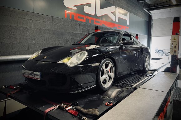 Augmenter la puissance du moteur d'une Porsche 996 Turbo à Lyon