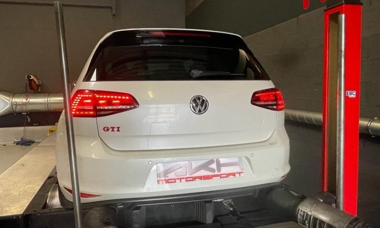 Garage pour un kit éthanol sur une Volkswagen Golf 7 GTI à Lyon