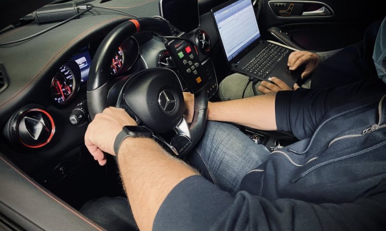 Modification pour rouler à l'éthanol E85 sur une Mercedes CLA 45 AMG 381 à Lyon