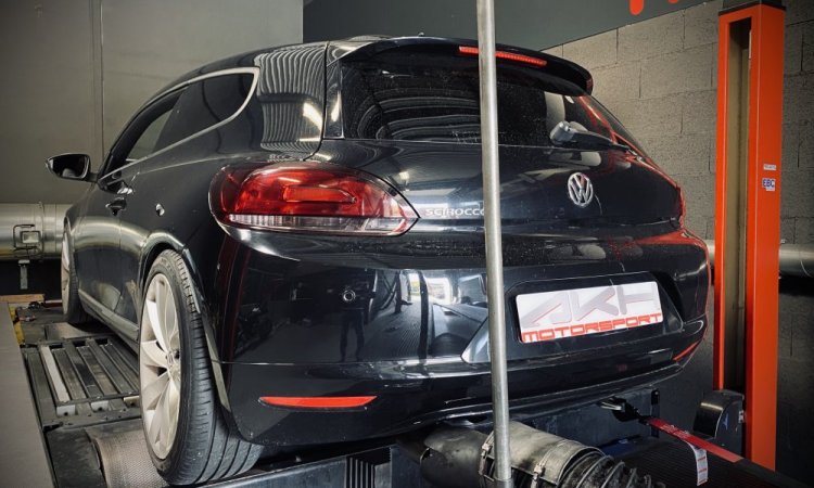 Augmenter la puissance du moteur d'une Volkswagen Scirocco 1.4 TSI 160 à Lyon