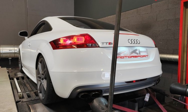 Reprogrammation moteur sur une Audi TTS 2.0 TFSI 272 à Lyon
