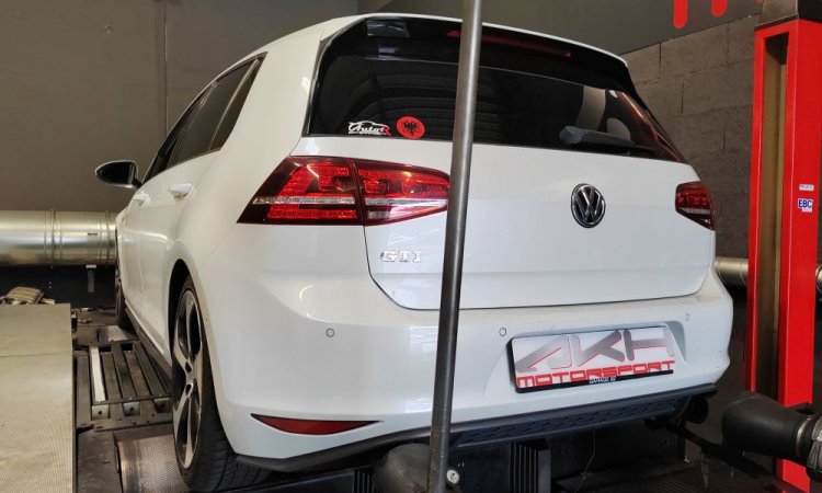 Augmenter la puissance du moteur d'une Volkswagen Golf 7 GTI performance 230 à Lyon