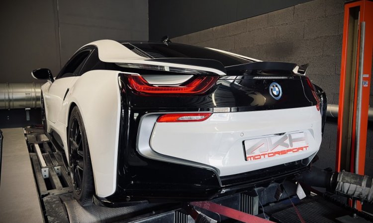 Augmenter la puissance du moteur d'une BMW i8 à Lyon
