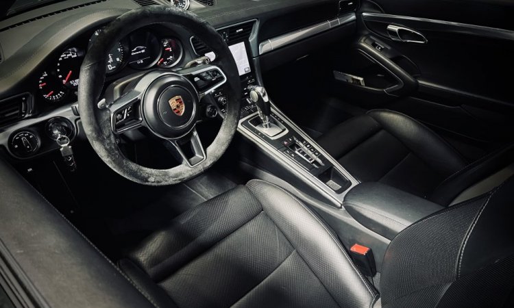 Augmenter la puissance du moteur d'une Porsche 991 Carrera 4S 3.0T 420 à Lyon
