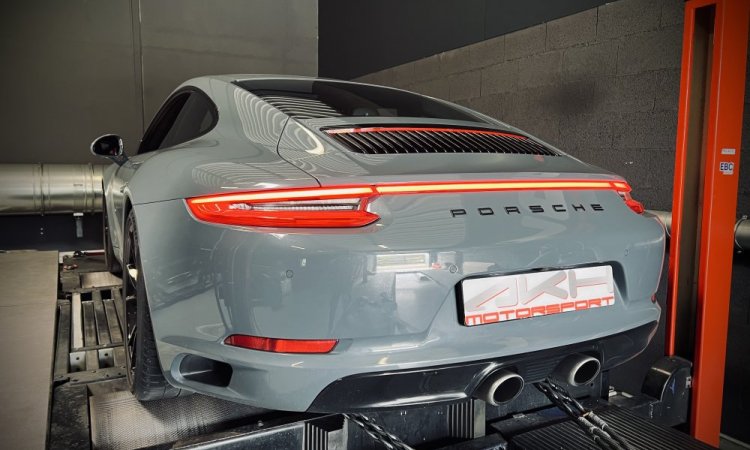 Augmenter la puissance du moteur d'une Porsche 991 Carrera 4S 3.0T 420 à Lyon